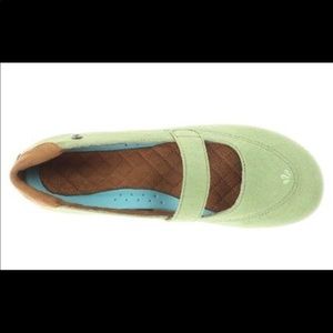 NIB MOZO Size 11 Mary Jane Style Slip Resistant